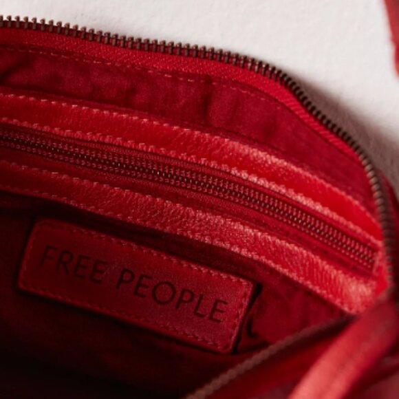 Free People Lilli Leather Shoulder Bag - NWOT - Picture 6 of 6